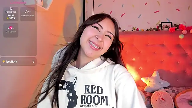  cloe martinez online show from March 18, 8:48 pm