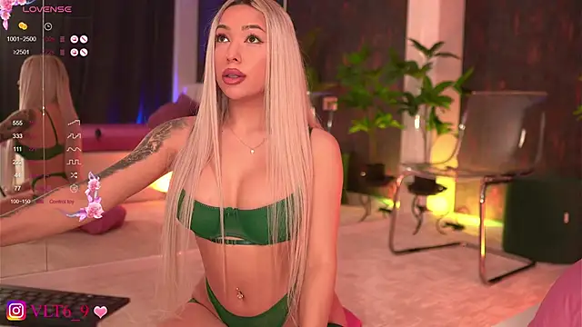 violettabunny03 online show from February 25, 10:42 pm