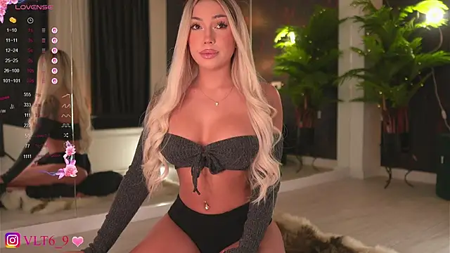 violettabunny03 online show from October 28, 11:58 pm