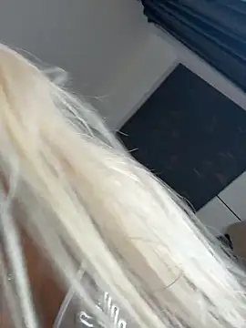 violettabunny03 online show from February 3, 1:05 am