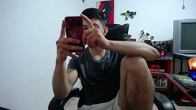 Snapshot of Iam_yourbabyprincess_XD chatting on February 8, 6:33 am Iam yourbabyprincess XD online show from February 8, 6:33 am