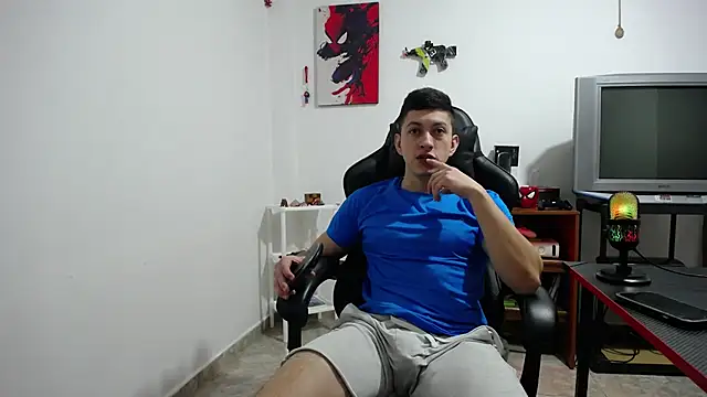 Snapshot of Iam_yourbabyprincess_XD chatting on November 8, 6:50 am Iam yourbabyprincess XD online show from November 8, 6:50 am