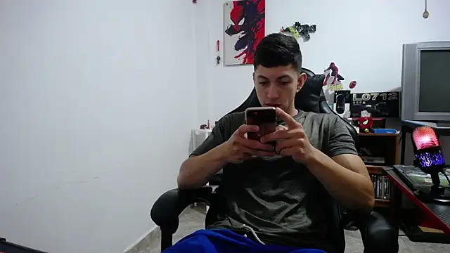 Snapshot of Iam_yourbabyprincess_XD chatting on March 3, 8:16 pm Iam yourbabyprincess XD online show from March 3, 8:16 pm