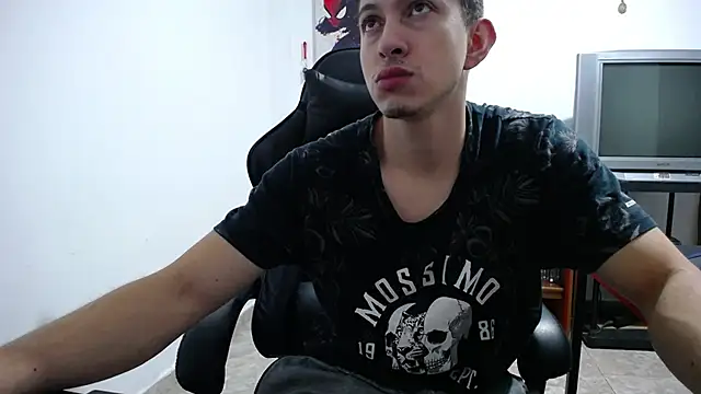 Snapshot of Iam_yourbabyprincess_XD chatting on October 21, 8:03 am Iam yourbabyprincess XD online show from October 21, 8:03 am