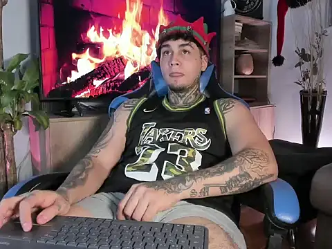 sebastian lopez18 online show from December 4, 3:05 am