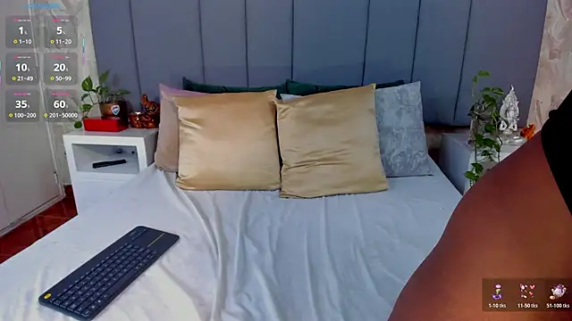 JulianaMiller online show from November 4, 1:09 am