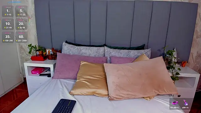 JulianaMiller online show from October 13, 12:12 am