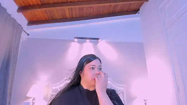 Snapshot of CloeConnelly chatting on February 3, 7:29 am CloeConnelly online show from February 3, 7:29 am