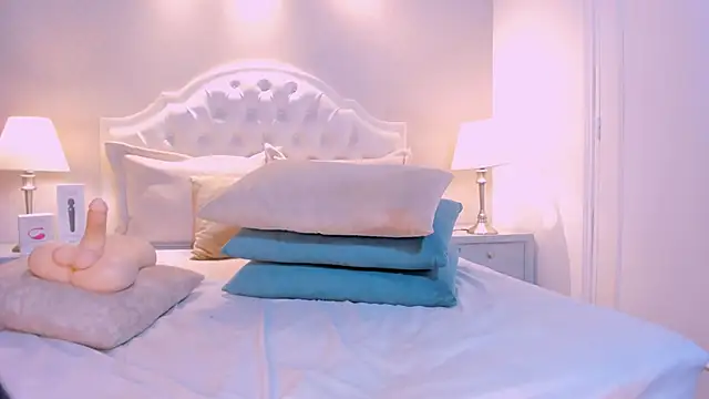 Snapshot of CloeConnelly chatting on March 22, 11:20 pm CloeConnelly online show from March 22, 11:20 pm