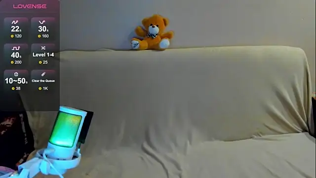 Snapshot of SaraXray chatting on November 2, 1:10 am SaraXray online show from November 2, 1:10 am