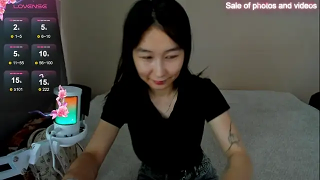 Snapshot of SaraXray chatting on November 22, 5:39 am SaraXray online show from November 22, 5:39 am