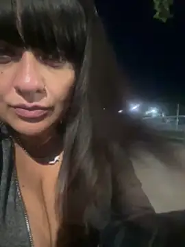 Snapshot of Sensualmente333 chatting on April 24, 2:13 am Sensualmente333 online show from April 24, 2:13 am