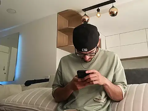 Phantom Bigger1 online show from January 7, 2:33 pm