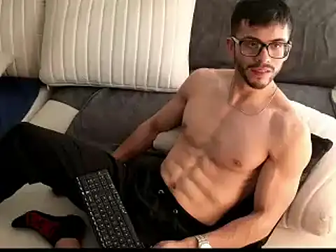 Phantom Bigger1 online show from December 17, 2:22 pm