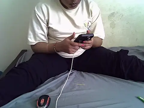 Snapshot of Crystal__Gee chatting on October 8, 8:16 am Crystal  Gee online show from October 8, 8:16 am