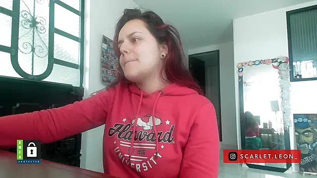 Snapshot of Scarletleon77 chatting on December 4, 5:23 pm Scarletleon77 online show from December 4, 5:23 pm