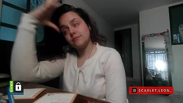 Snapshot of Scarletleon77 chatting on November 21, 8:52 pm Scarletleon77 online show from November 21, 8:52 pm