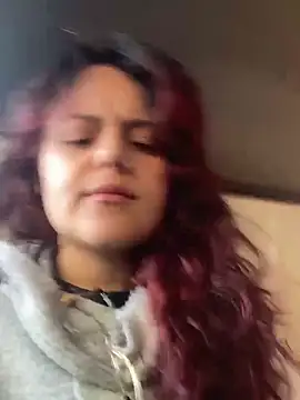 Scarletleon77 online show from February 28, 11:43 am