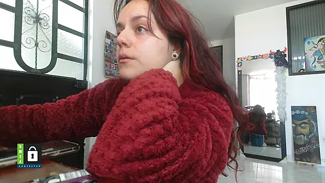 Snapshot of Scarletleon77 chatting on October 23, 1:32 pm Scarletleon77 online show from October 23, 1:32 pm