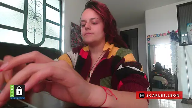 Snapshot of Scarletleon77 chatting on November 4, 9:18 pm Scarletleon77 online show from November 4, 9:18 pm