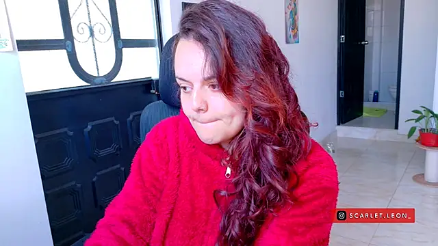 Scarletleon77 online show from July 16, 2:36 pm