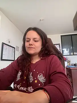 Scarletleon77 online show from June 5, 1:17 pm