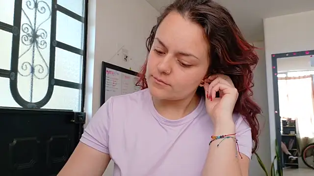 Scarletleon77 online show from May 11, 4:04 pm