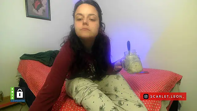 Scarletleon77 online show from March 11, 3:39 pm