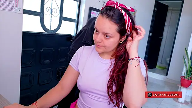 Scarletleon77 online show from July 13, 3:11 pm