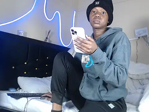 leslie bebby2 online show from September 26, 3:24 am