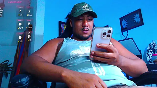 yosoy enzo2020 online show from May 8, 5:22 am
