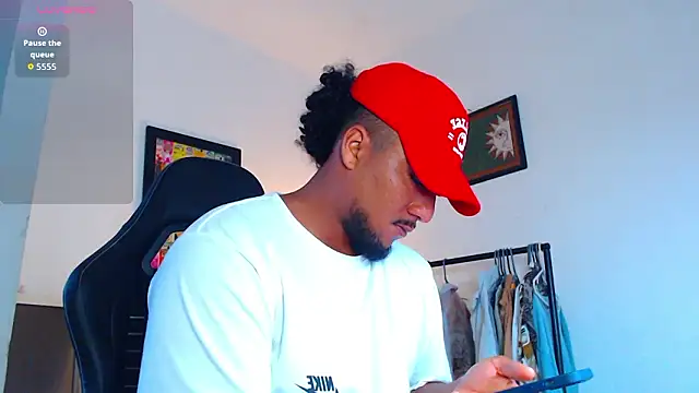 yosoy enzo2020 online show from February 28, 11:32 am