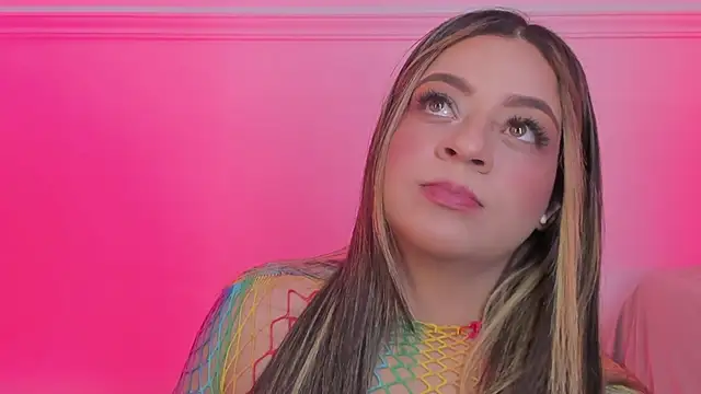 sarah-bonneth online show from April 24, 1:51 am