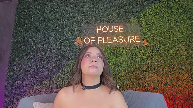 sarah-bonneth online show from February 24, 11:44 am