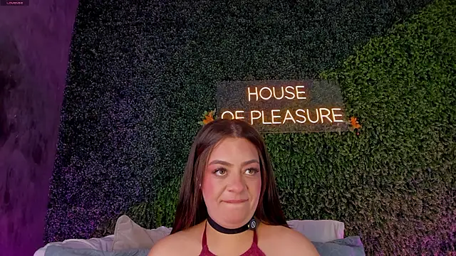 sarah-bonneth online show from March 11, 11:37 am