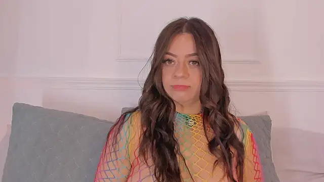 sarah-bonneth online show from March 19, 12:05 pm