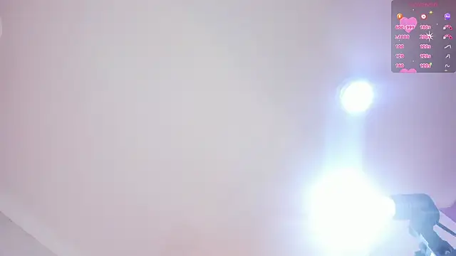 paulinasaeEnz online show from April 4, 1:06 pm