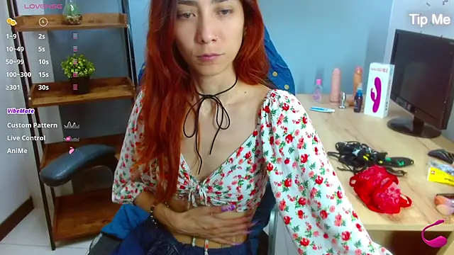 Snapshot of Erika_Stevens chatting on March 5, 9:04 pm Erika Stevens online show from March 5, 9:04 pm