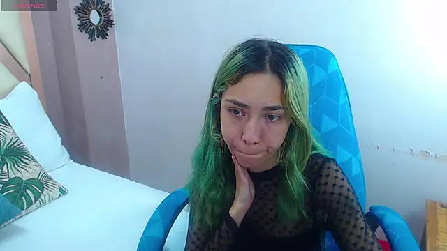 Snapshot of Erika_Stevens chatting on November 11, 3:18 pm Erika Stevens online show from November 11, 3:18 pm