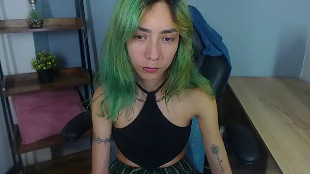 Snapshot of Erika_Stevens chatting on November 14, 12:36 am Erika Stevens online show from November 14, 12:36 am