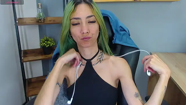 Snapshot of Erika_Stevens chatting on November 6, 2:21 pm Erika Stevens online show from November 6, 2:21 pm