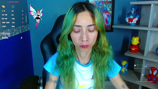 Snapshot of Erika_Stevens chatting on November 25, 11:59 pm Erika Stevens online show from November 25, 11:59 pm