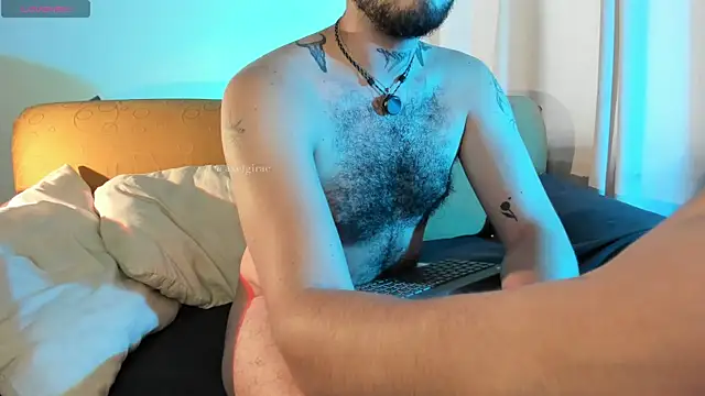 axel giracr online show from May 16, 8:19 pm