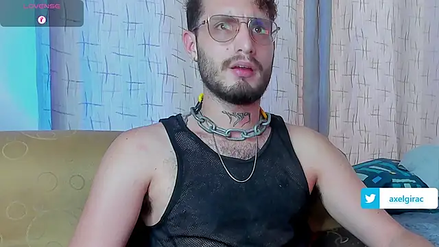 Snapshot of axel_giracr chatting on March 18, 7:33 pm axel giracr online show from March 18, 7:33 pm