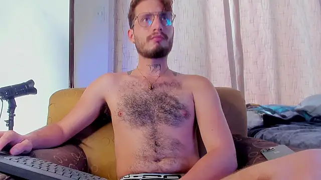 Snapshot of axel_giracr chatting on March 13, 7:17 pm axel giracr online show from March 13, 7:17 pm