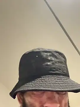 Sluckkkbigdk online show from April 2, 10:33 am