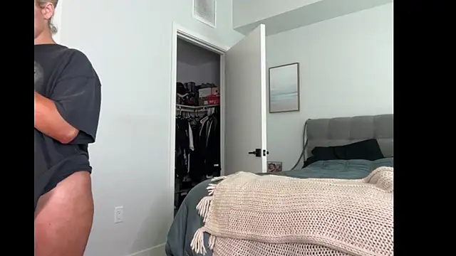 ElenaErickson online show from December 17, 8:58 pm