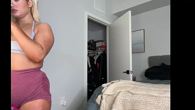 ElenaErickson online show from January 7, 8:36 pm