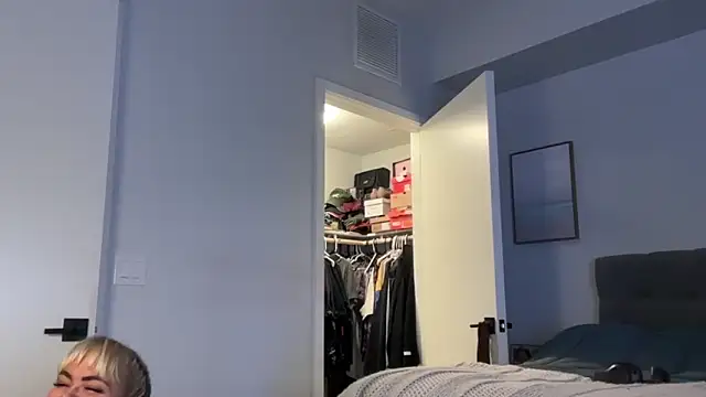 ElenaErickson online show from April 13, 2:37 am