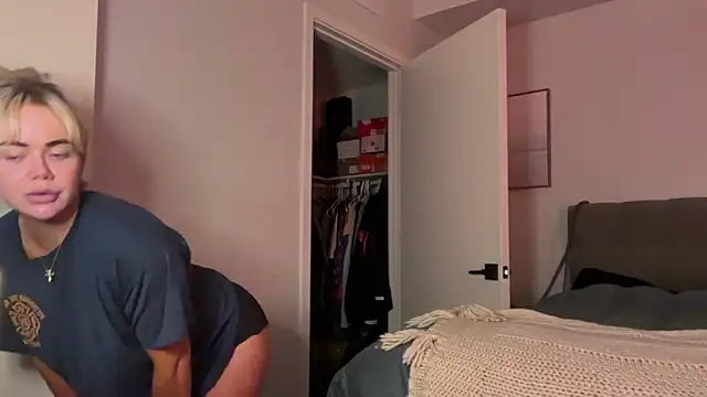 ElenaErickson online show from February 13, 4:34 am